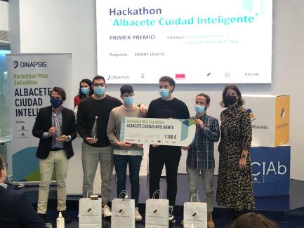 1º premio - Equipo Smart Lights