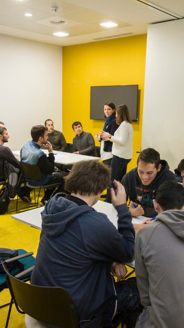Alumnos en Benidorm – Qué es dinapsis? Alumnos en Benidorm - Qué es dinapsis?
